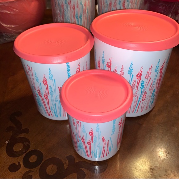 Tupperware One Touch Canister Set - Picture 1 of 6